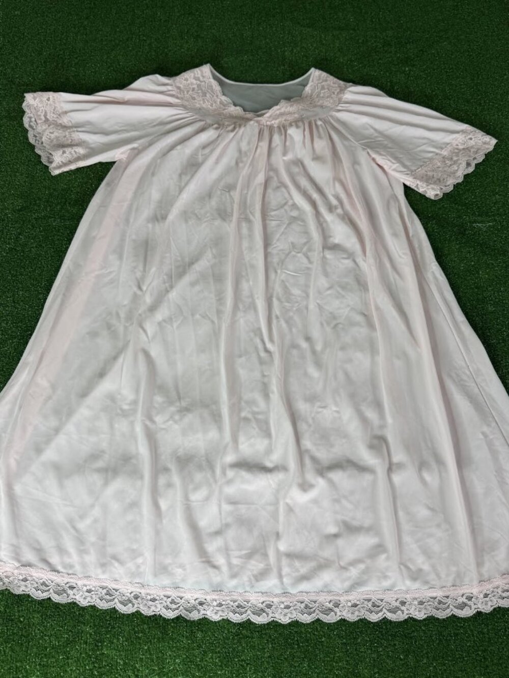 Vintage Shadowline Nylon Nightgown Light Pink Floral Laces Short Sleeve USA M